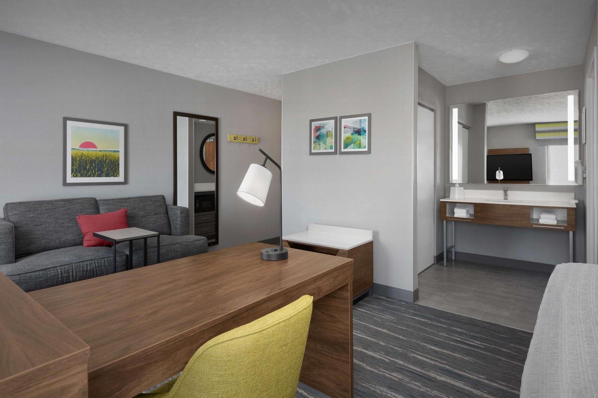 Hampton Inn Waterloo Ngoại thất bức ảnh