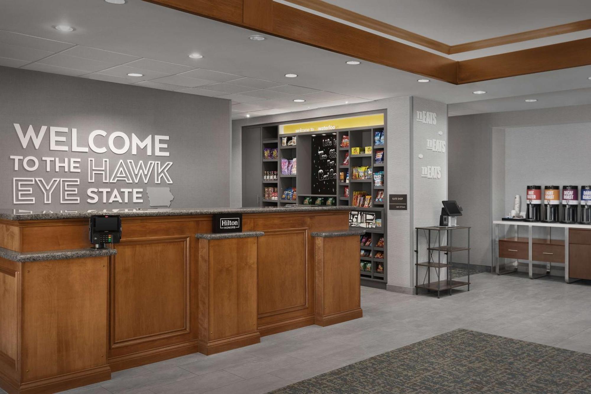 Hampton Inn Waterloo Ngoại thất bức ảnh